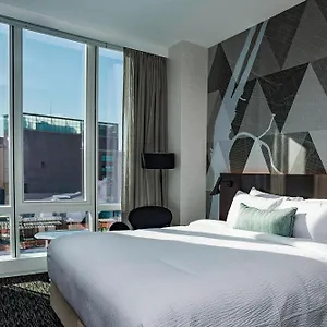 Courtyard By Marriott Long Island City/new York Manhattan View Hotel