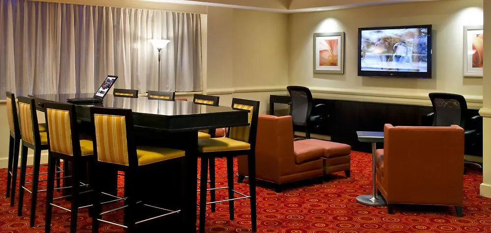 New York Laguardia Airport Marriott Hotel 4*, New York