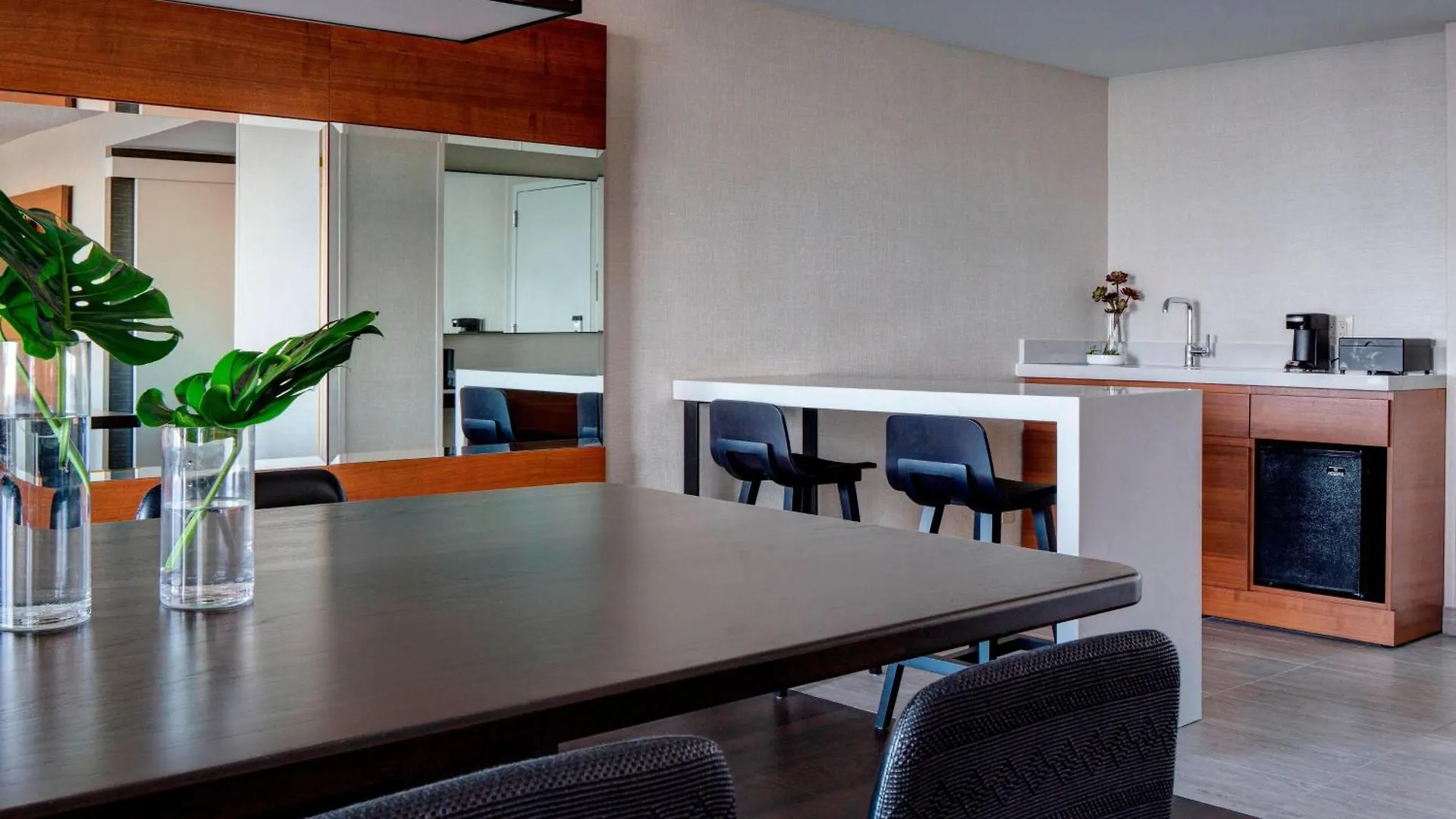New York Laguardia Airport Marriott Hotel