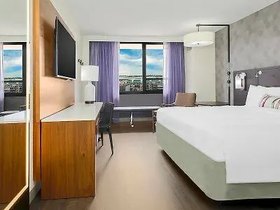 New York Laguardia Airport Marriott Hotel